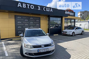 Седан Volkswagen Jetta 2013 в Львове