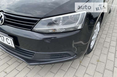 Седан Volkswagen Jetta 2014 в Славуті