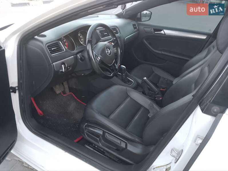 Седан Volkswagen Jetta 2015 в Шостці