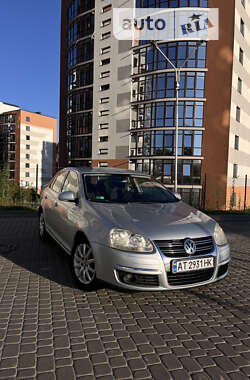 Седан Volkswagen Jetta 2005 в Івано-Франківську