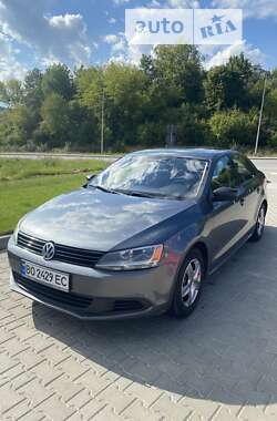 Седан Volkswagen Jetta 2013 в Тернополе