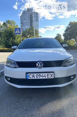 Седан Volkswagen Jetta 2014 в Киеве