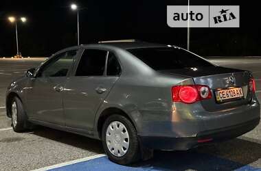 Седан Volkswagen Jetta 2008 в Чернівцях