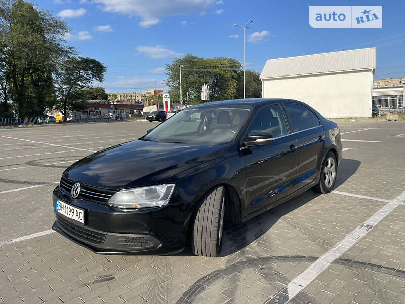 Седан Volkswagen Jetta 2012 в Одесі