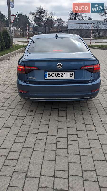 Седан Volkswagen Jetta 2019 в Стрые