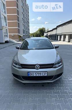 Седан Volkswagen Jetta 2012 в Львове