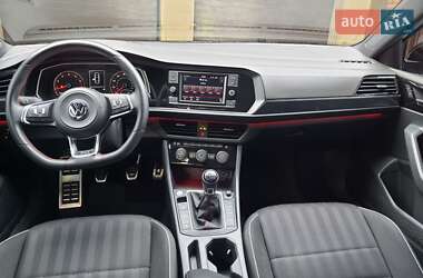 Седан Volkswagen Jetta 2019 в 