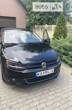 Седан Volkswagen Jetta 2012 в Києві