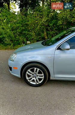 Седан Volkswagen Jetta 2006 в Львове