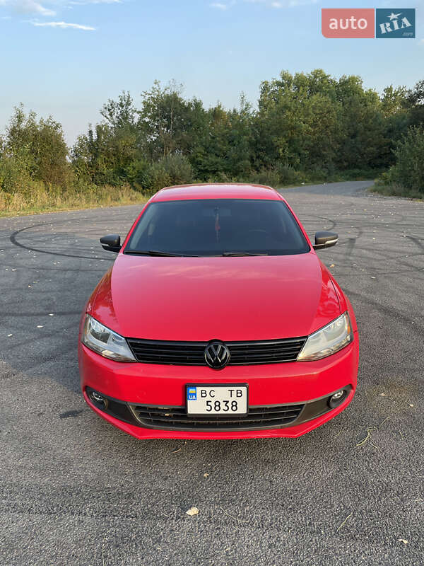 Седан Volkswagen Jetta 2014 в Щирце