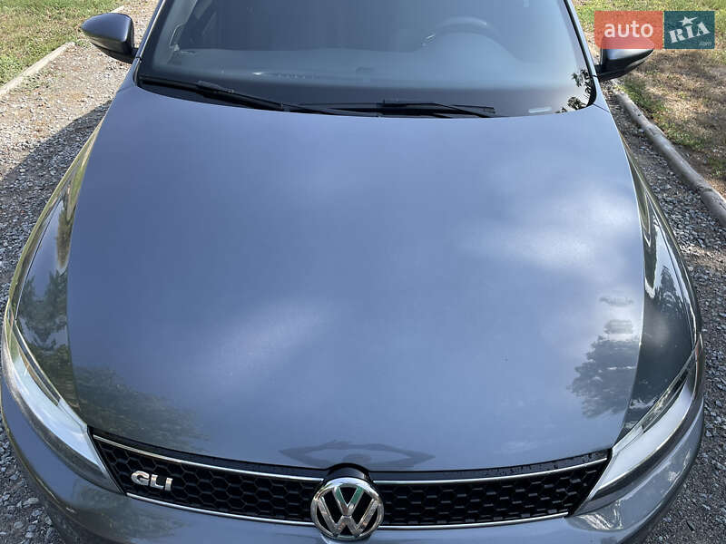 Седан Volkswagen Jetta 2011 в Одессе