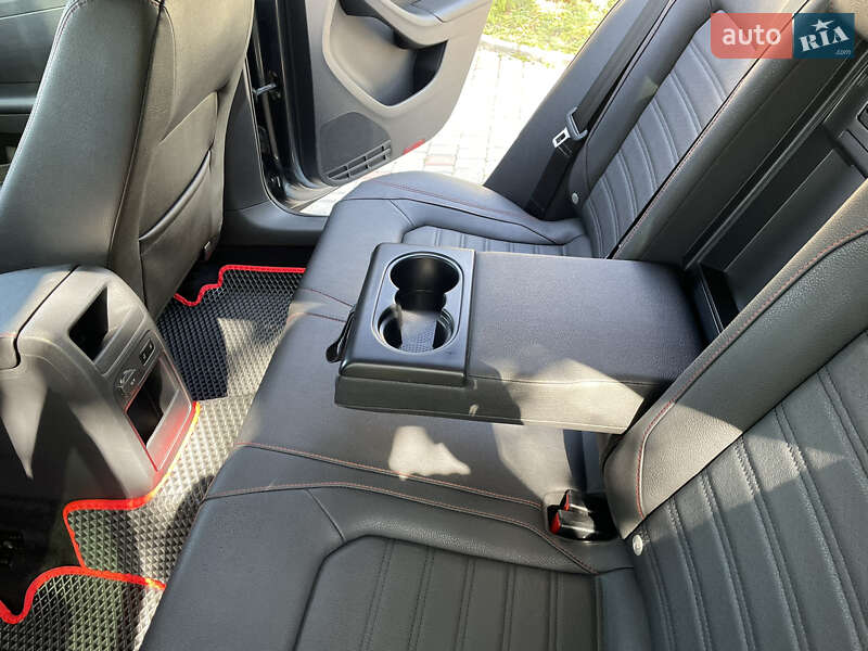 Седан Volkswagen Jetta 2011 в Одессе