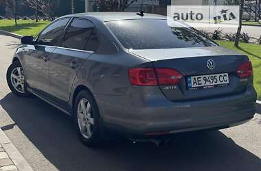 Седан Volkswagen Jetta 2011 в Днепре