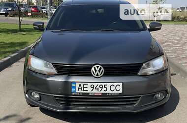 Седан Volkswagen Jetta 2011 в Днепре