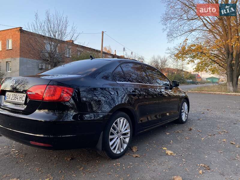 Седан Volkswagen Jetta 2011 в Гайвороні