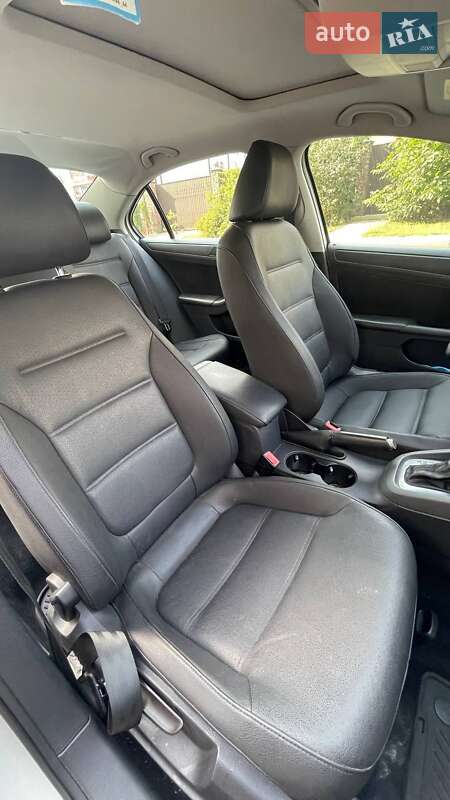 Седан Volkswagen Jetta 2011 в Софіївській Борщагівці фото 9 Седан Volkswagen Jetta 2011 в Софіївській Борщагівці