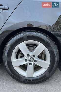 Седан Volkswagen Jetta 2014 в 