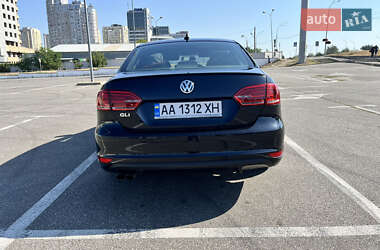 Седан Volkswagen Jetta 2014 в Киеве