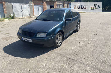 Седан Volkswagen Jetta 2002 в Харькове