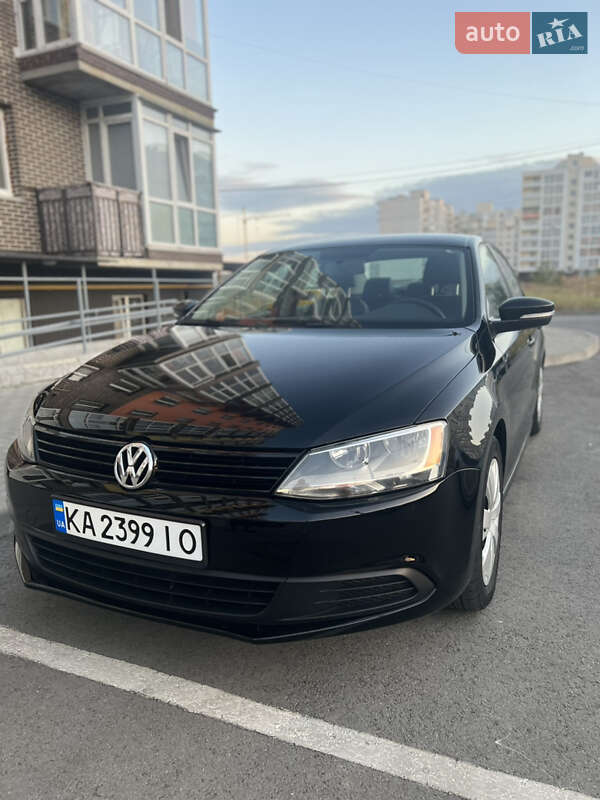 Седан Volkswagen Jetta 2014 в Чернігові