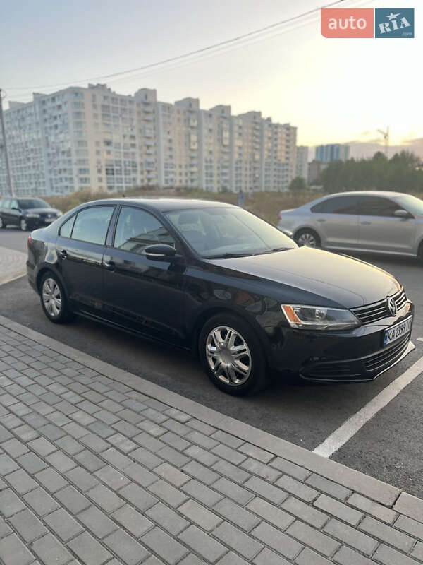 Седан Volkswagen Jetta 2014 в Чернігові