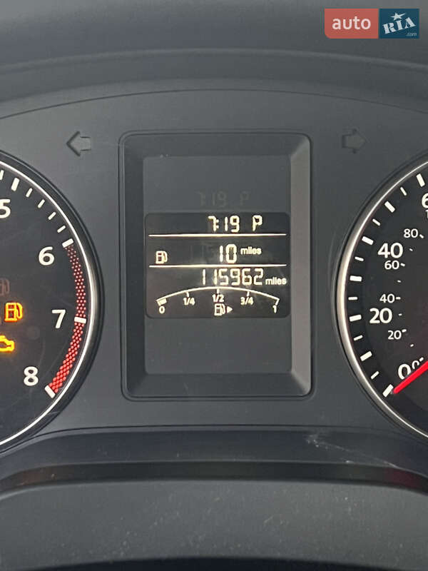 Седан Volkswagen Jetta 2014 в Чернігові