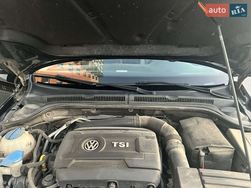 Седан Volkswagen Jetta 2014 в Чернігові