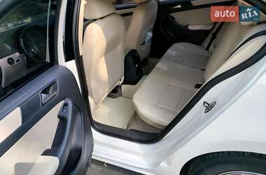 Седан Volkswagen Jetta 2011 в Дніпрі