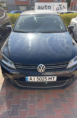 Седан Volkswagen Jetta 2013 в Гатне