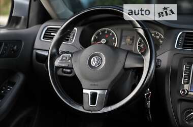 Седан Volkswagen Jetta 2014 в Харкові