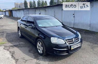 Седан Volkswagen Jetta 2008 в Києві