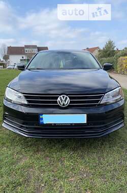 Седан Volkswagen Jetta 2016 в Ужгороде