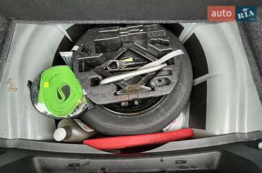 Седан Volkswagen Jetta 2014 в Львове