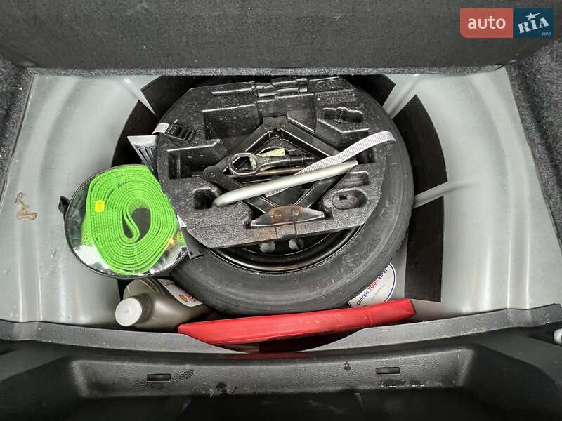 Седан Volkswagen Jetta 2014 в Львове фото 10 Седан Volkswagen Jetta 2014 в Львове