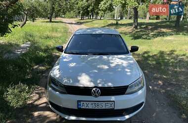 Седан Volkswagen Jetta 2012 в 