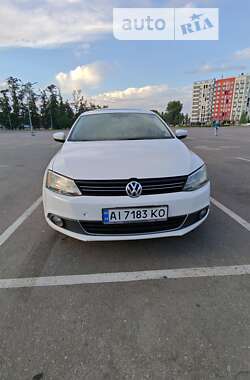 Седан Volkswagen Jetta 2013 в Києві