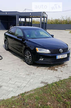 Седан Volkswagen Jetta 2015 в Чернівцях