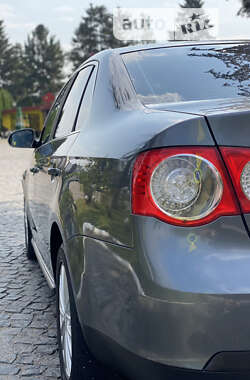 Седан Volkswagen Jetta 2007 в Старокостянтинові