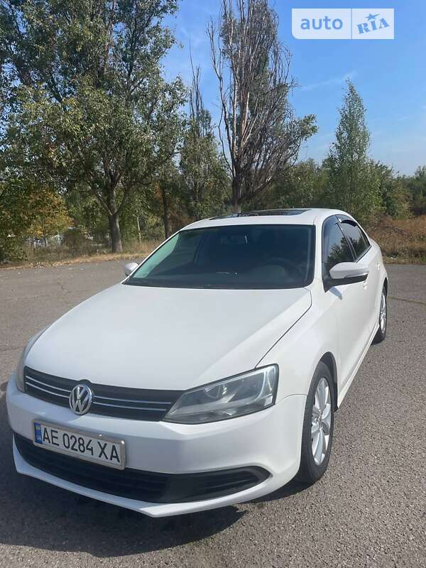 Седан Volkswagen Jetta 2011 в Дніпрі