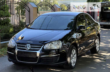 Седан Volkswagen Jetta 2006 в Староконстантинове