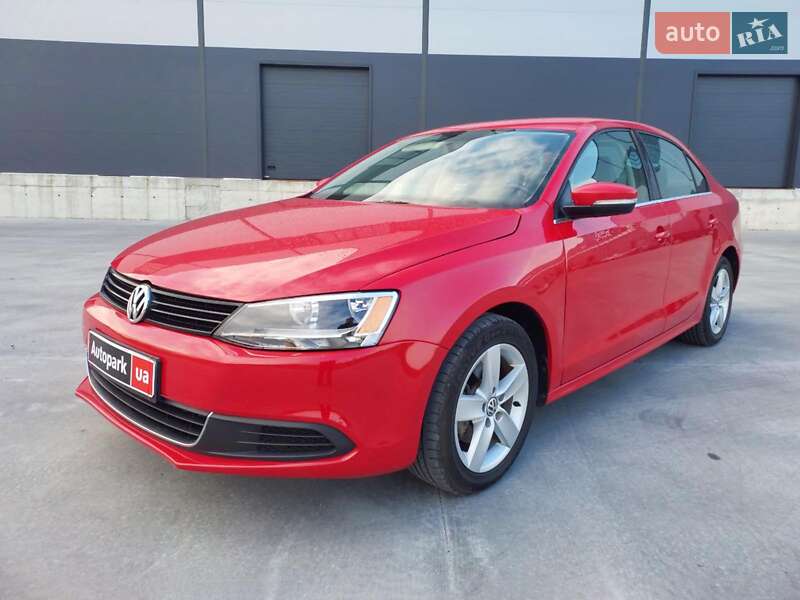 Седан Volkswagen Jetta 2013 в Львове