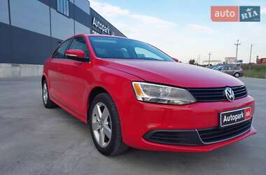 Седан Volkswagen Jetta 2013 в Львове