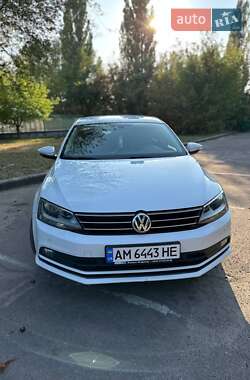 Седан Volkswagen Jetta 2016 в Житомирі