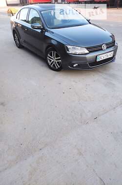 Седан Volkswagen Jetta 2012 в Львове