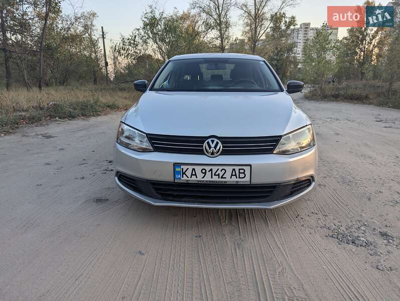 Седан Volkswagen Jetta 2013 в Киеве