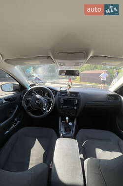 Седан Volkswagen Jetta 2016 в Киеве