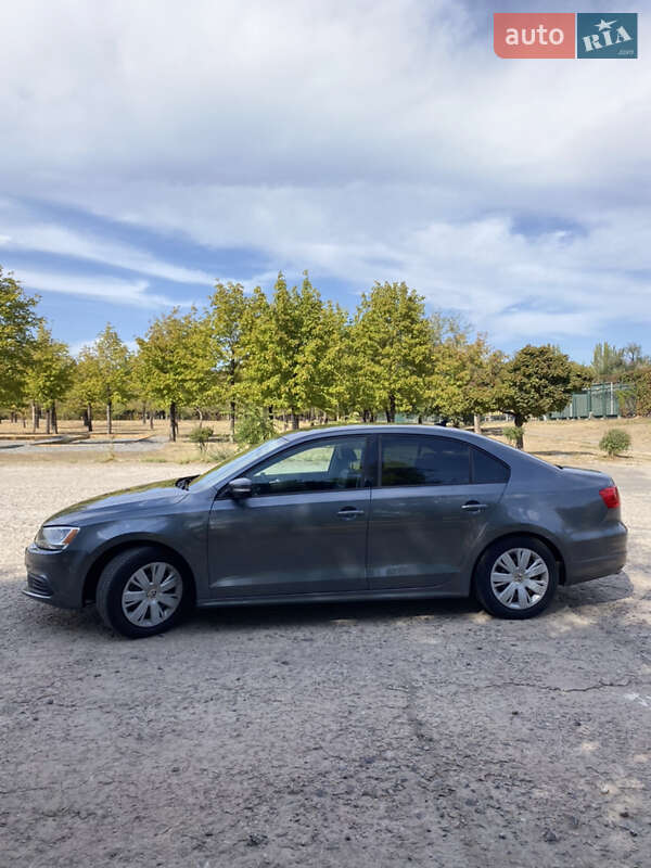 Седан Volkswagen Jetta 2013 в Кривому Розі