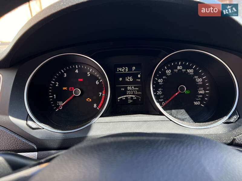 Седан Volkswagen Jetta 2015 в Харькове