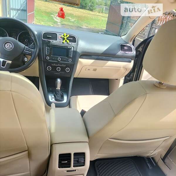 Універсал Volkswagen Jetta 2014 в Львові