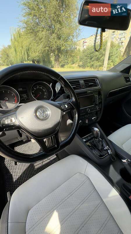 Седан Volkswagen Jetta 2014 в Кривом Роге